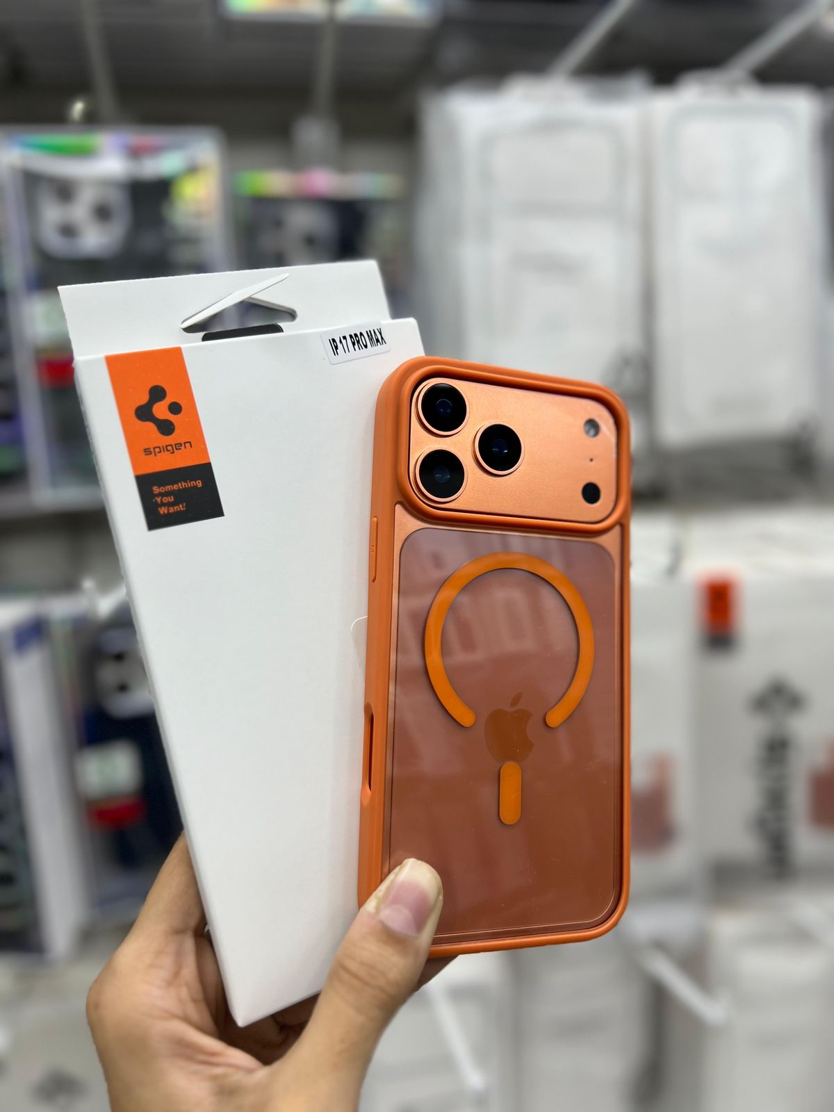 Spigen Magsafe Border Case