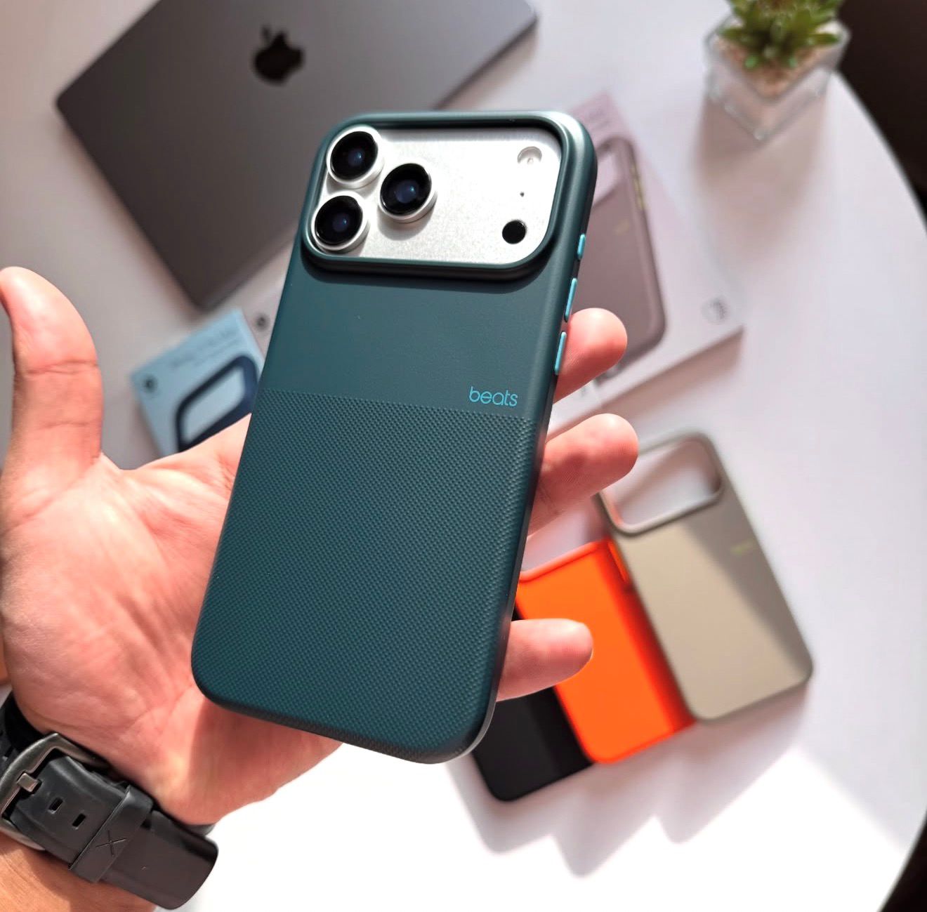 Beats Case Offical With Animation IC